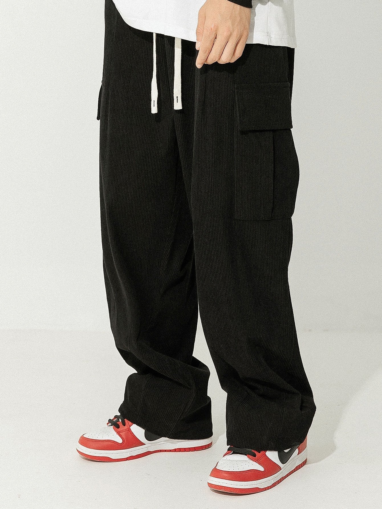 Banville® | Pantalon cargo en velours côtelé coupe ample
